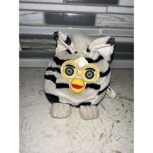 Tiger Furby Buddies‎  White With Black Stripes Vintage Plush Toy  1999